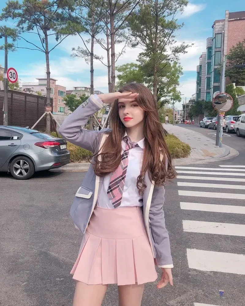 Ca sĩ nữ Mỹ với phong cách thời trang thể hiện vẻ đẹp hiện đại tinh tế