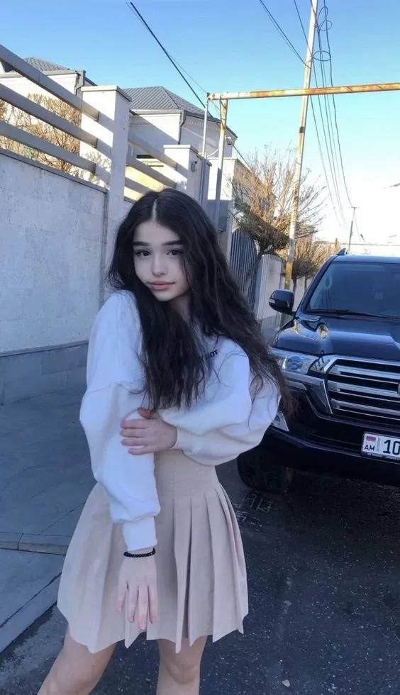 Ảnh người mẫu Mỹ phong cách đường phố thể hiện vẻ năng động trẻ trung