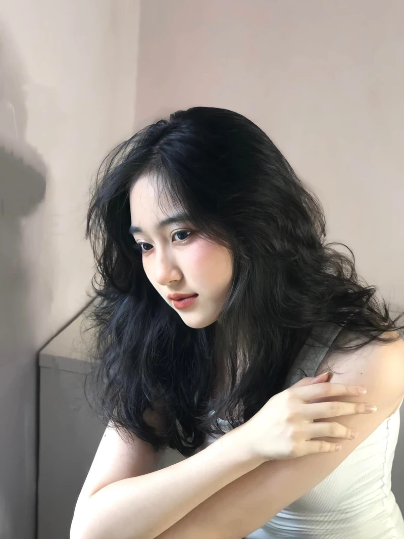 Gái xinh Trung Quốc phong cách cool ngầu, tự tin thể hiện cá tính