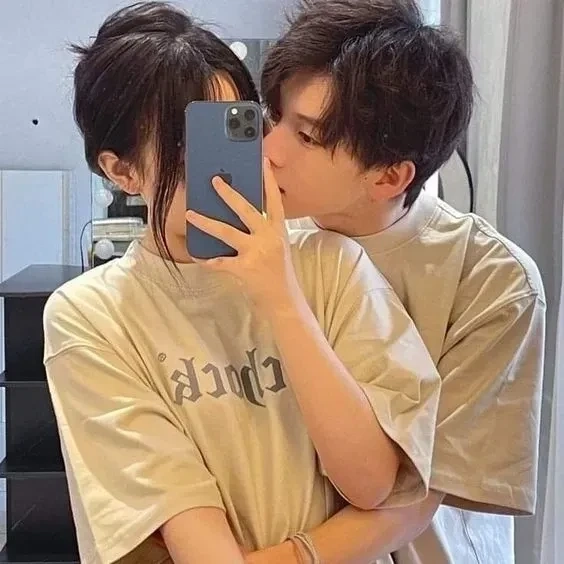 Hình ảnh cặp đôi dễ thương với những khoảnh khắc đáng nhớ