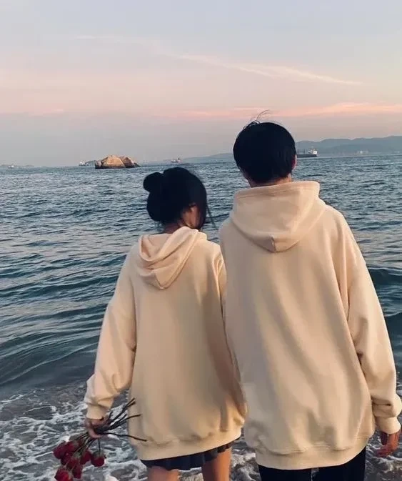 Hình ảnh cặp đôi đẹp ghi lại những khoảnh khắc tuyệt vời của tình yêu